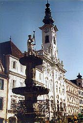 Das Rathaus (Stadtplatz 27)