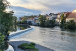 Die Lage der Stadt Steyr an zwei Flüssen ist nicht nur optisch besonders reizvoll. Die Stadt wird im Jahr 2024 auch die Energiegewinnung mit der Wasserkraft des Steyr-Flusses vorantreiben.